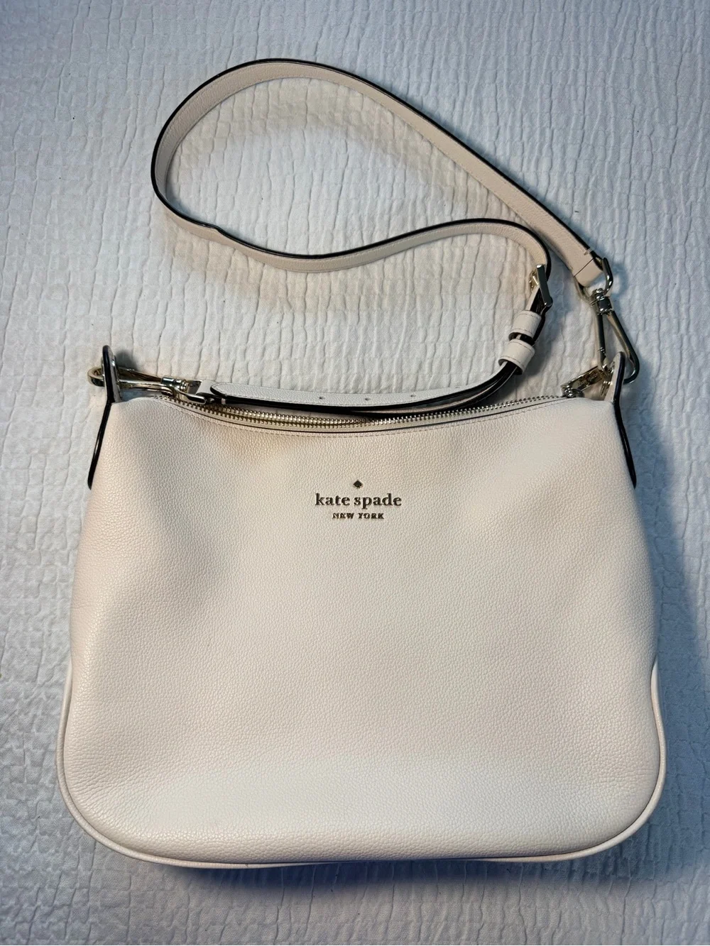 Kate Spade White Pebbled Leather Shoulder Bag – Gold Hardware Zip Top